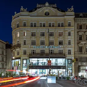 Neuer Markt בית הארחה