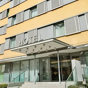 4* Otel Courtyard By Marriott Schoenbrunn