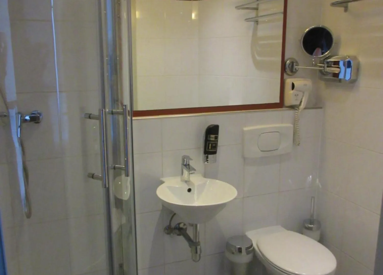 Hotel Attache L Contactless Check-In Wien