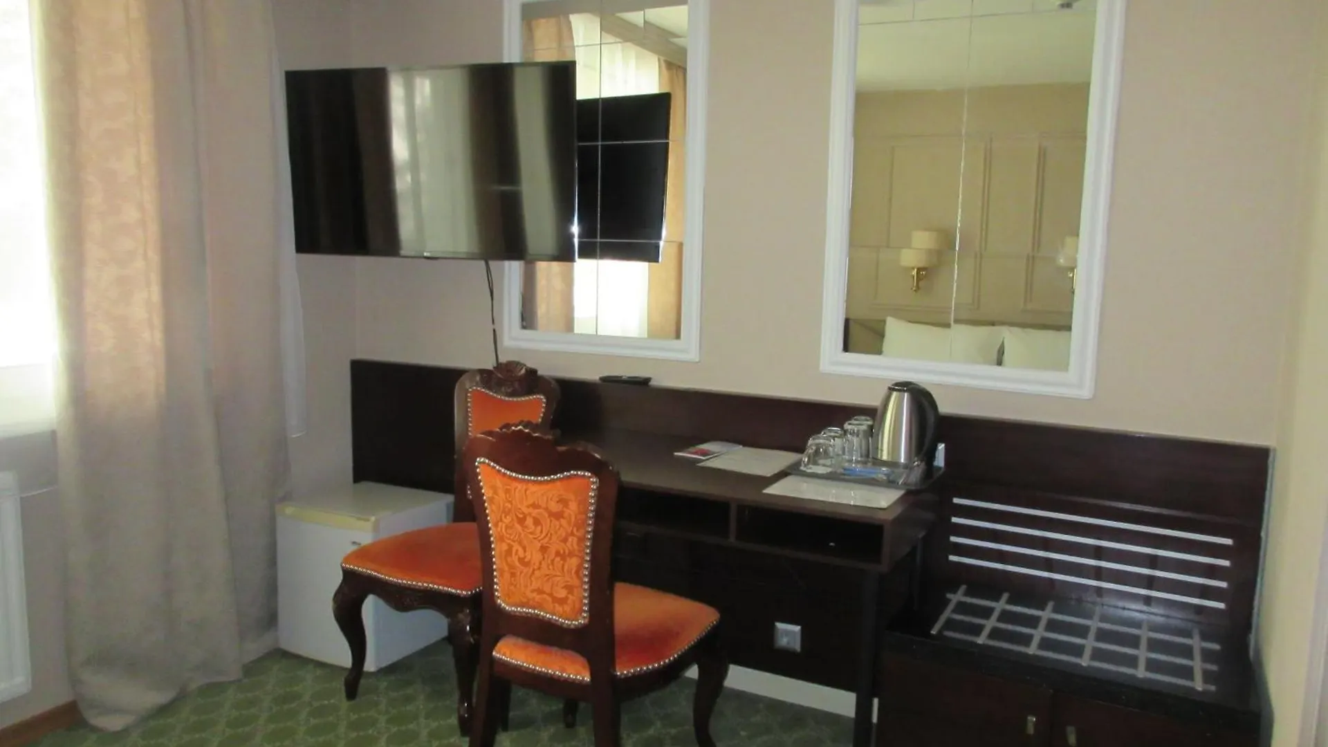 Hotel Attache L Contactless Check-In Wien 3*,