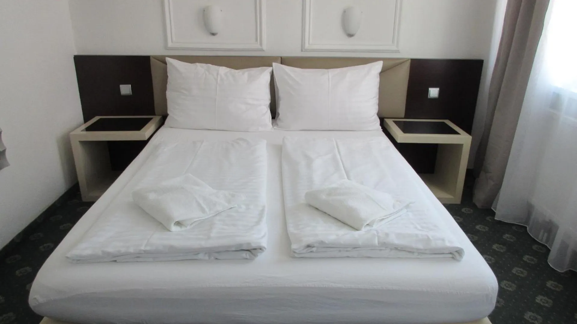 ***  Hotel Attache L Contactless Check-In Wien Østrig