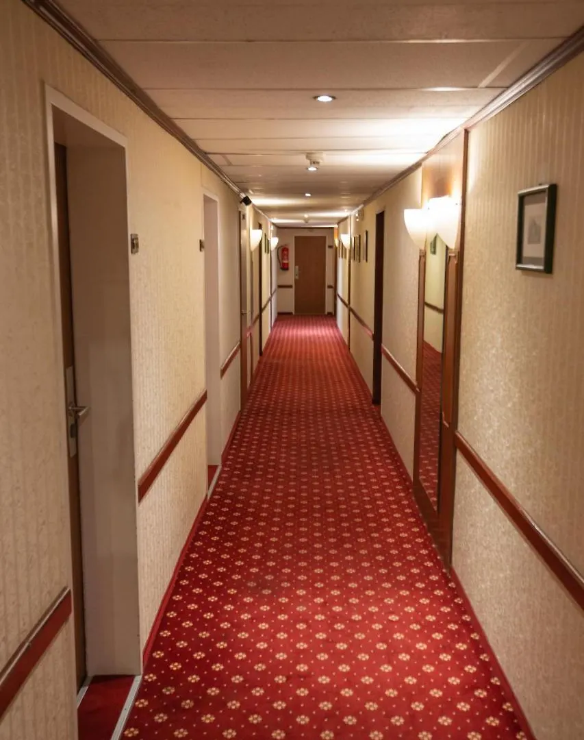 ***  Hotel Attache L Contactless Check-In Vienna Austria