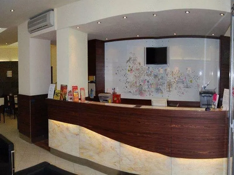Hotel Attache L Contactless Check-In Vienna